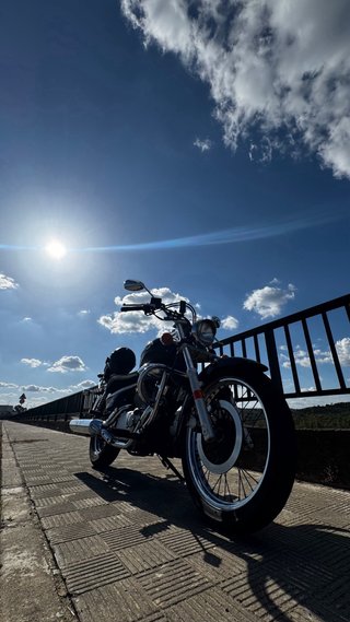 Suzuki Intruder VL 125 Cruiser Negra