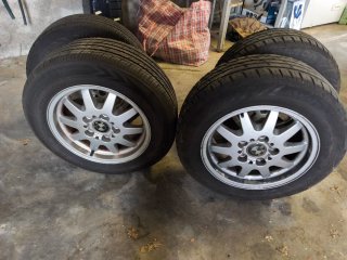 Jantes originais BMW 15 polegadas com 4 pneus