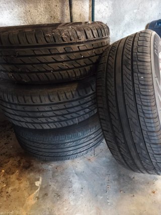 Jantes originais BMW 15 polegadas com 4 pneus