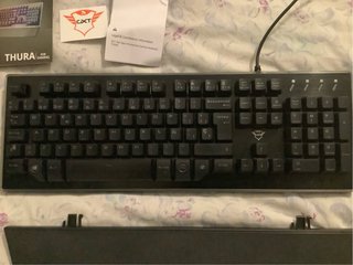 Teclado Trust GXT 860 Thura Semi-Mecánico