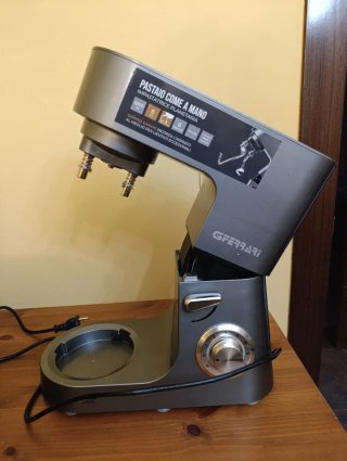 Batidora amasadora GFERRARI 1800W 8L