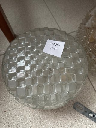 Apliques y lámpara 5€ cada una