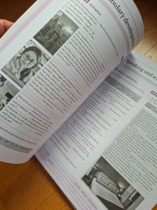 Voyaye c1 workbook+ coursebook