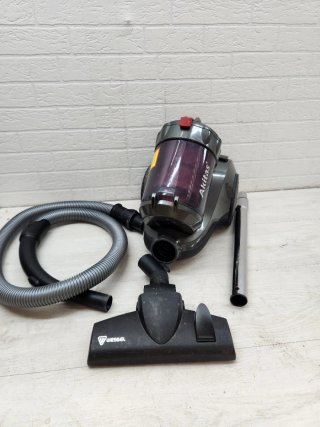 Aspiradora Akitas C6 Sin Bolsa 2.5L
