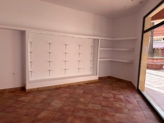 Se alquila local en  Islantilla Reformado