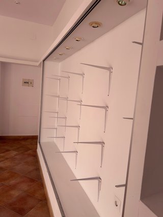 Se alquila local en  Islantilla Reformado