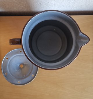 Cazo cueceleches metálico esmaltado granate