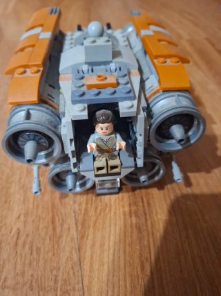Construcciones de LEGO montadas y completas