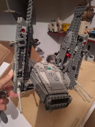 Construcciones de LEGO montadas y completas