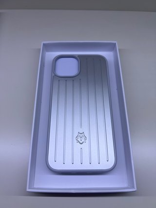 Funda Rimowa Plateada iPhone 13