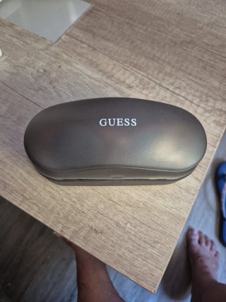 Gafas de sol Guess rosas auténticas