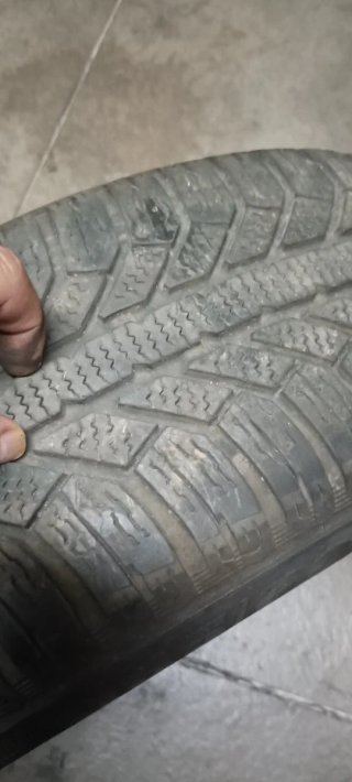 3 Ruedas de invierno con poco uso Continental