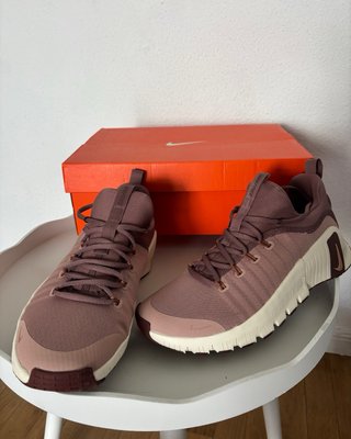 Nike Free Metcon 6 Mujer Beige/Rosa