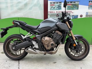 Honda CB650R Gris/Oro - 8000 km
