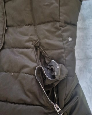 Abrigo Zara verde con forro