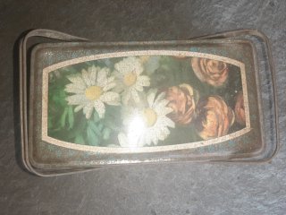 Scatola vintage in latta con manico