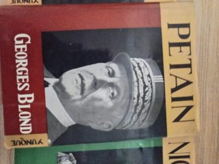 Colección biografías tapa dura.