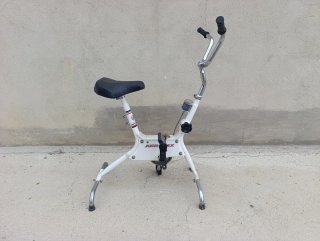 Bicicleta Estática BH AERO BX Retro