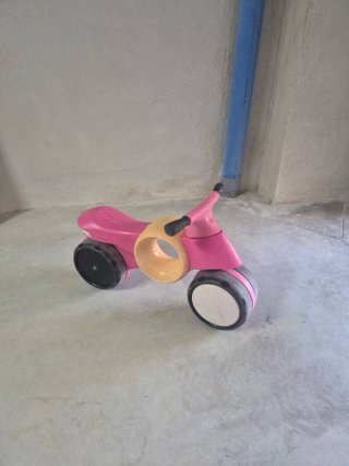 Moto correpasillos rosa