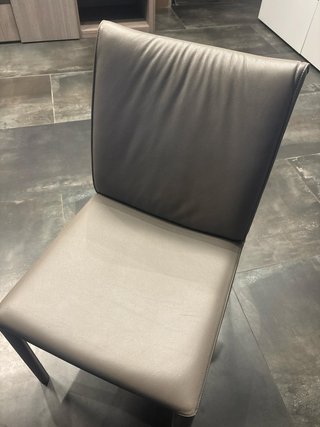 Sedia Cattelan Italia in pelle grigia