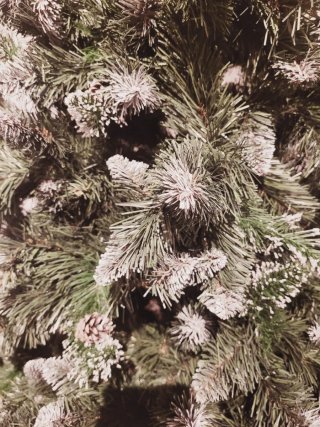 Árbol de Navidad con Luces y Piñas de altura 180cm