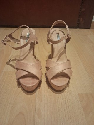 Sandalias de tacón beige/rosa