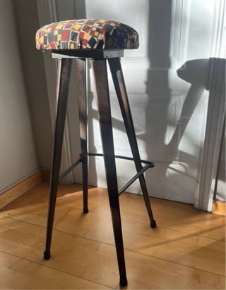 Taburete alto estilo años 70