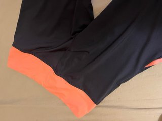 Mallas Adidas Negras y coral talla S