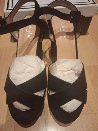 Sandalias de tacón negras