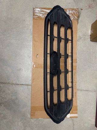 Parrilla Ford Transit Custom Negra