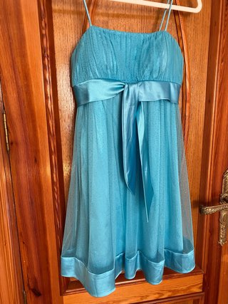 Vestido azul brillante con lazo