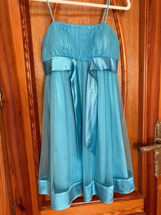 Vestido azul brillante con lazo