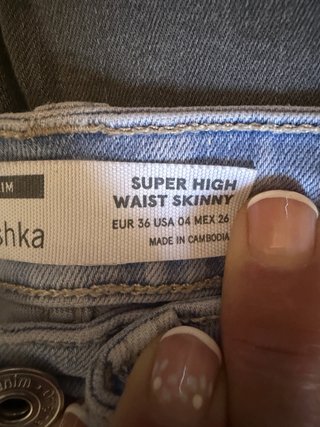 Pantalones pitillo Bershka azul y gris