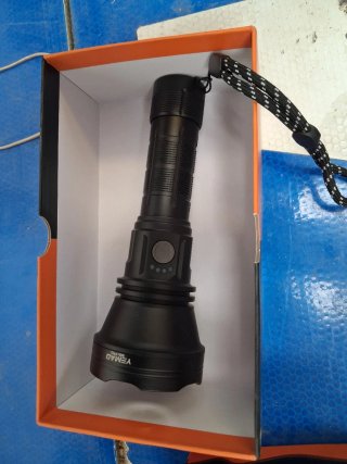 Linterna LED YEMAD 98 PRO