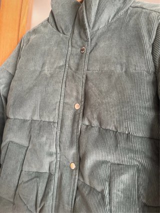 Abrigo acolchado pana Hollister verde