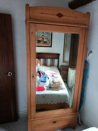 Armario antiguo madera con espejo, Más de 100 años