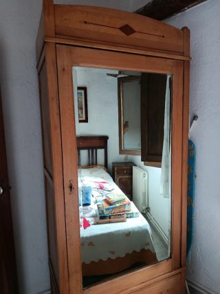 Armario antiguo madera con espejo, Más de 100 años
