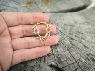 Pendientes dorados estilo boho