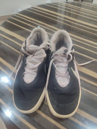 Zapatillas Nike Baloncesto Negras y Rosas