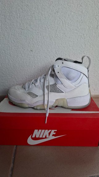 Nike Jordan Two Trey Talla 44 Azul y Blanco