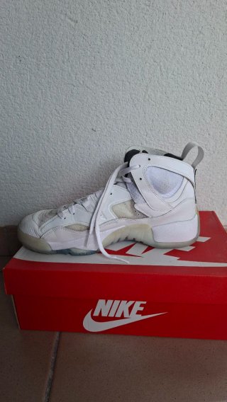 Nike Jordan Two Trey Talla 44 Azul y Blanco