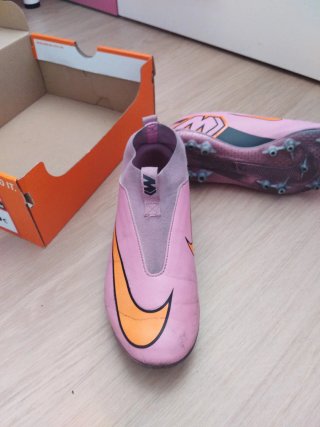 Botas de fútbol Nike Air Zoom rosas