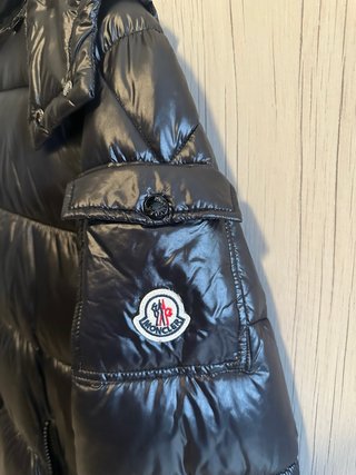 Chaqueta Moncler Negra Brillante