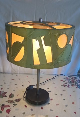 Lámpara de mesa vintage.