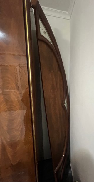 Estructura de cama madera y metal