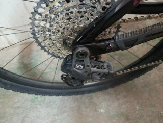 BH LYNX RACE EVO 8,5 Talla S