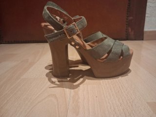 Sandalias de tacón con plataforma