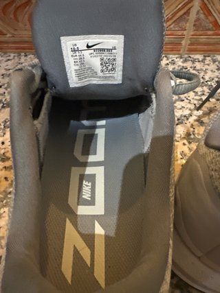 Zapatillas Nike Zoom Vomero 13 Gris
