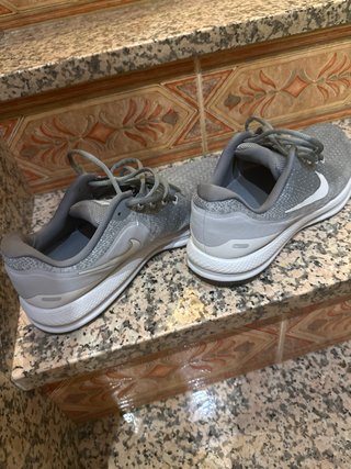 Zapatillas Nike Zoom Vomero 13 Gris
