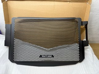 Protector de radiador negro